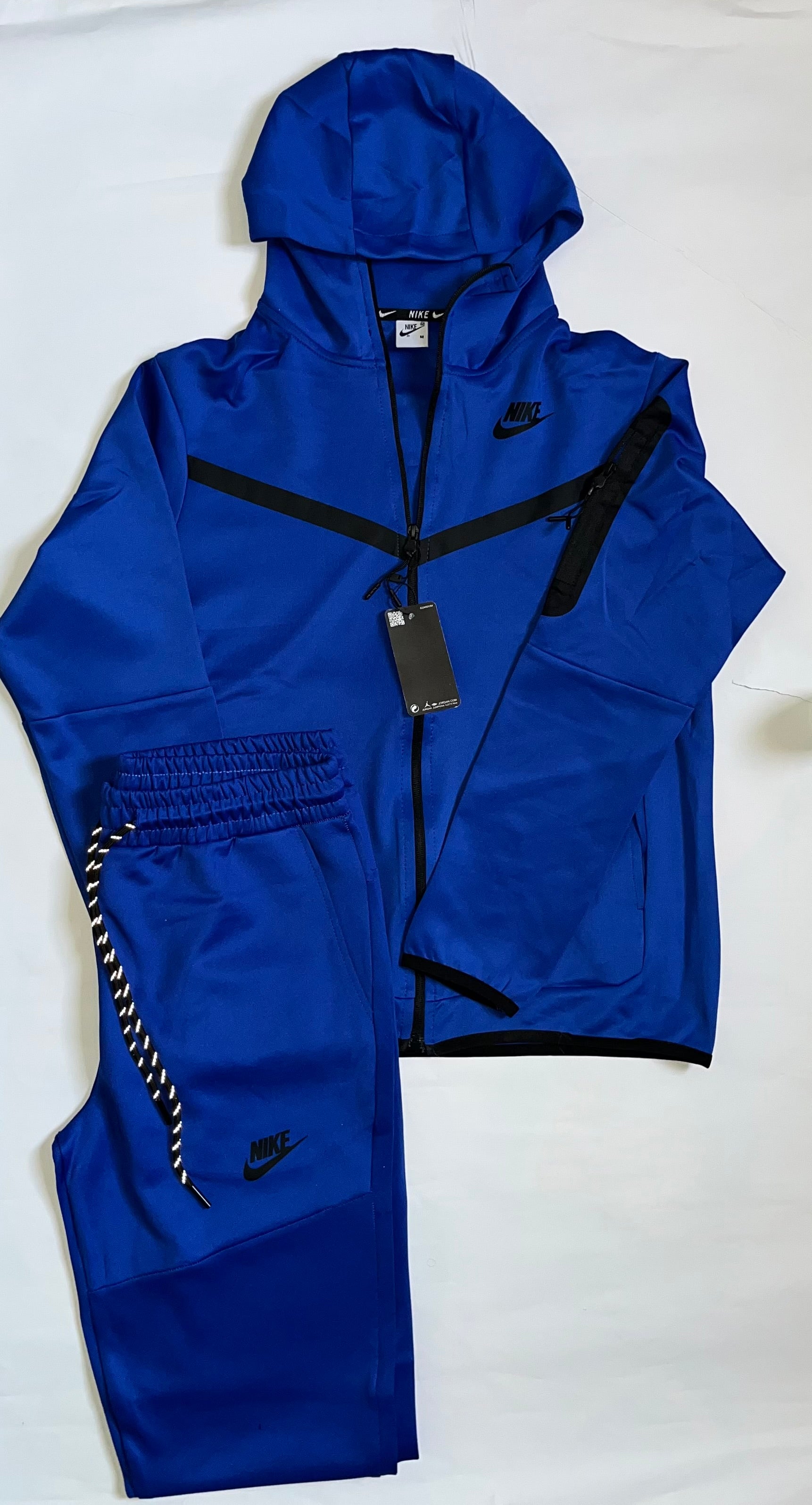 Blue nike teck
